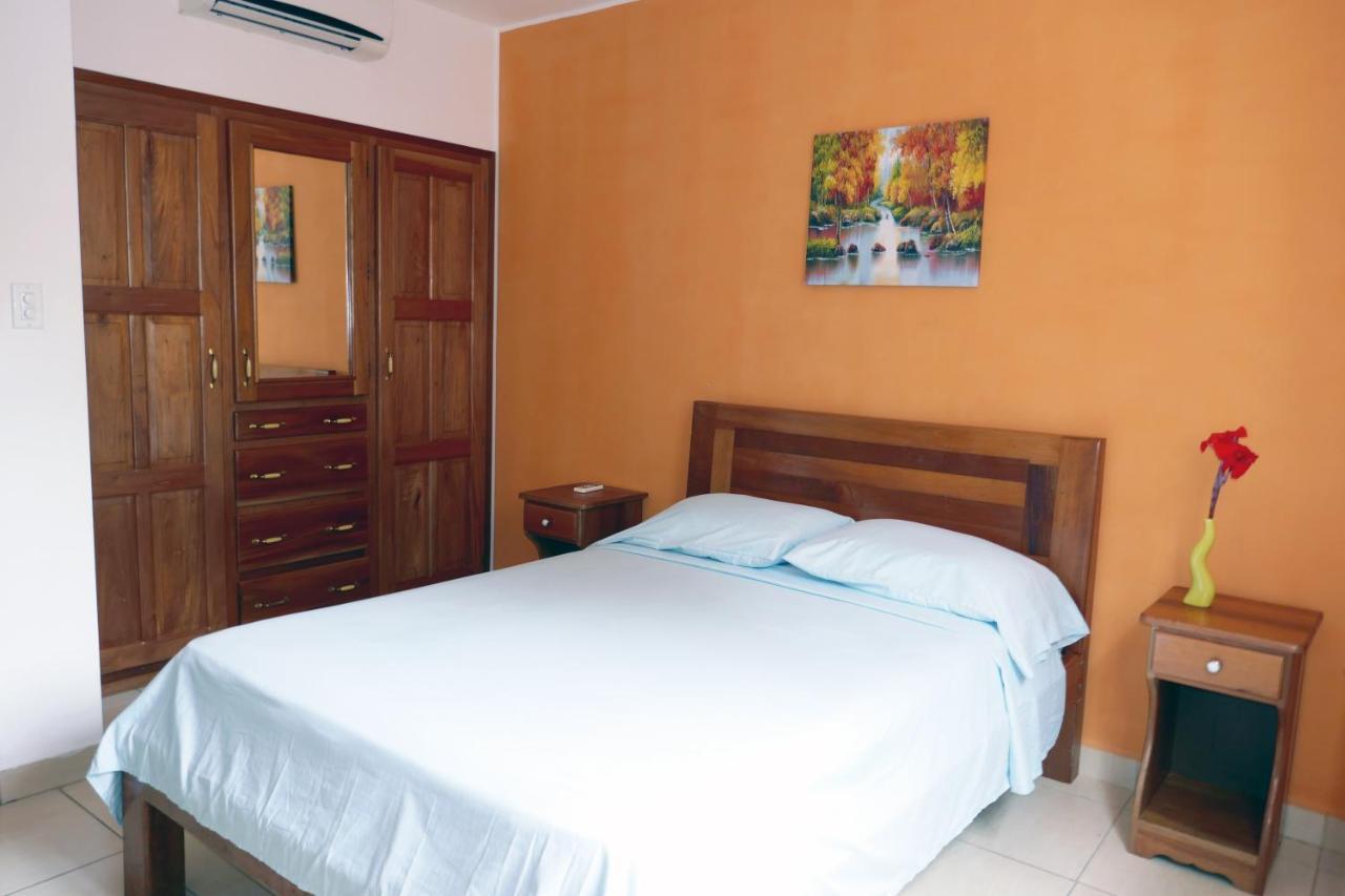 Kevin Kondos Bocas Town Ngoại thất bức ảnh